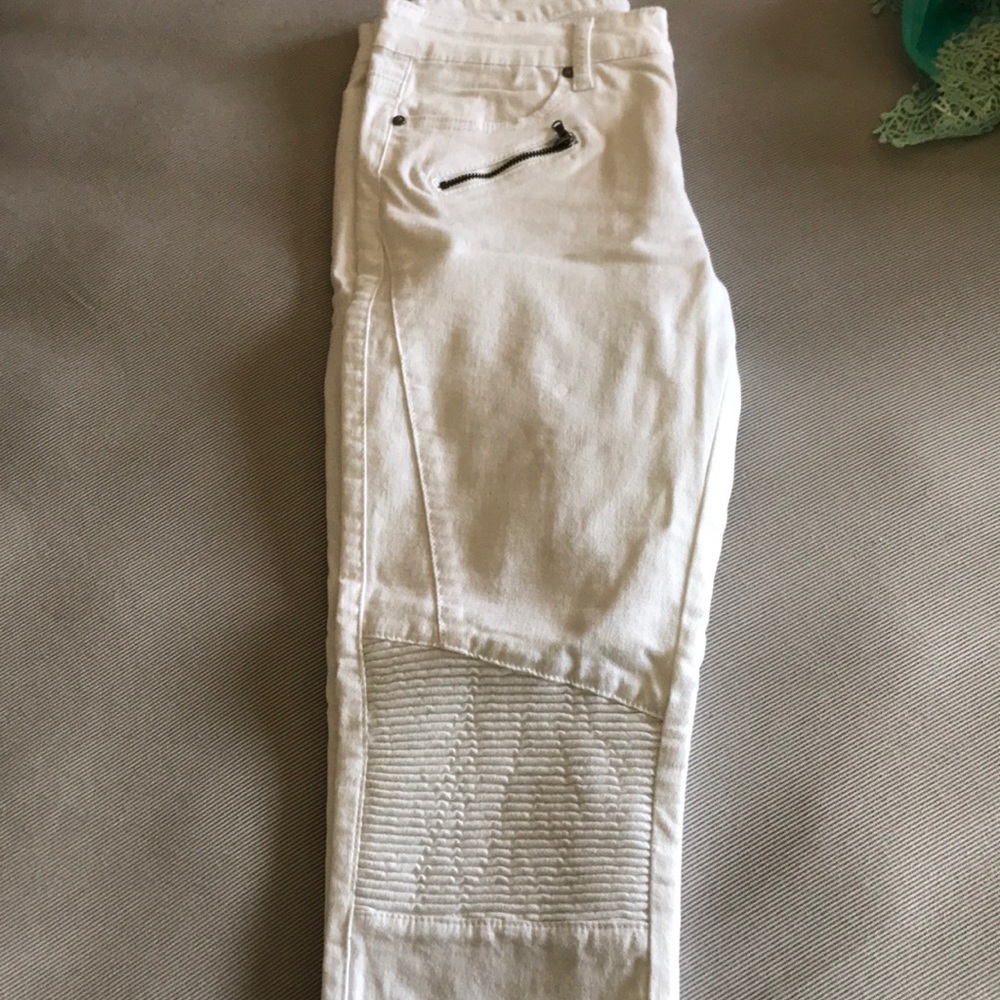 Brand Wish List — White Motto jeggings